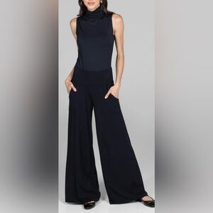 KIRA GRACE Sleeveless Turtleneck Black Small